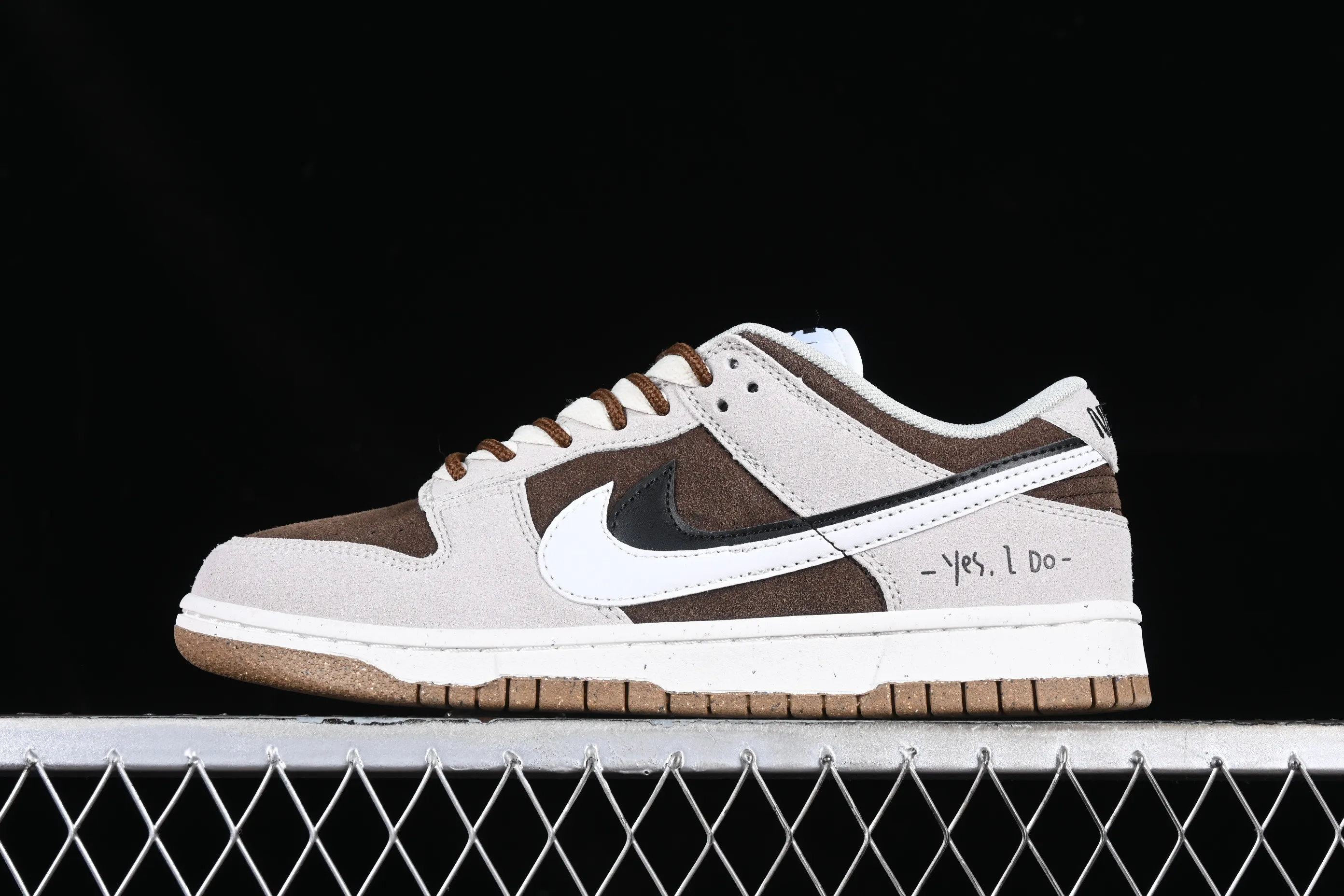 All Categories Nk SB Dunk Series Nk SB Dunk Low Low-top sneakers Cost-effective version Nk SB Dunk Low "85" double hook SB low-top sports and leisure sneakers DO9457-108